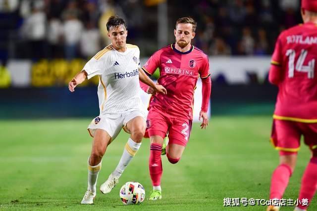 意甲-姆班古拉破门小维阿建功 尤文2-0AC米兰
