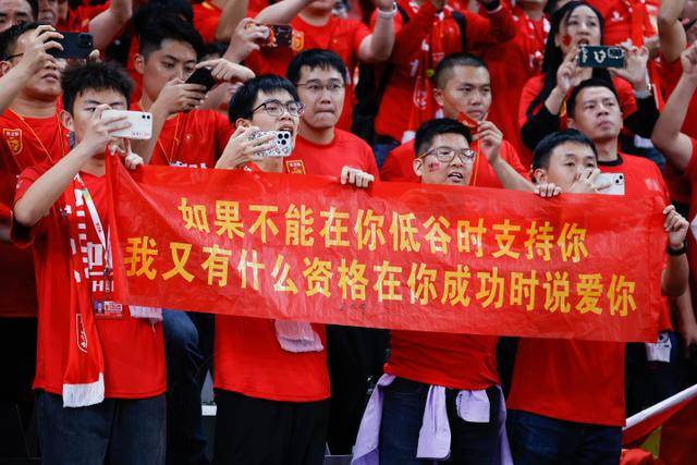 王钰栋若留洋年薪仅50万人民币？远不如留中超高